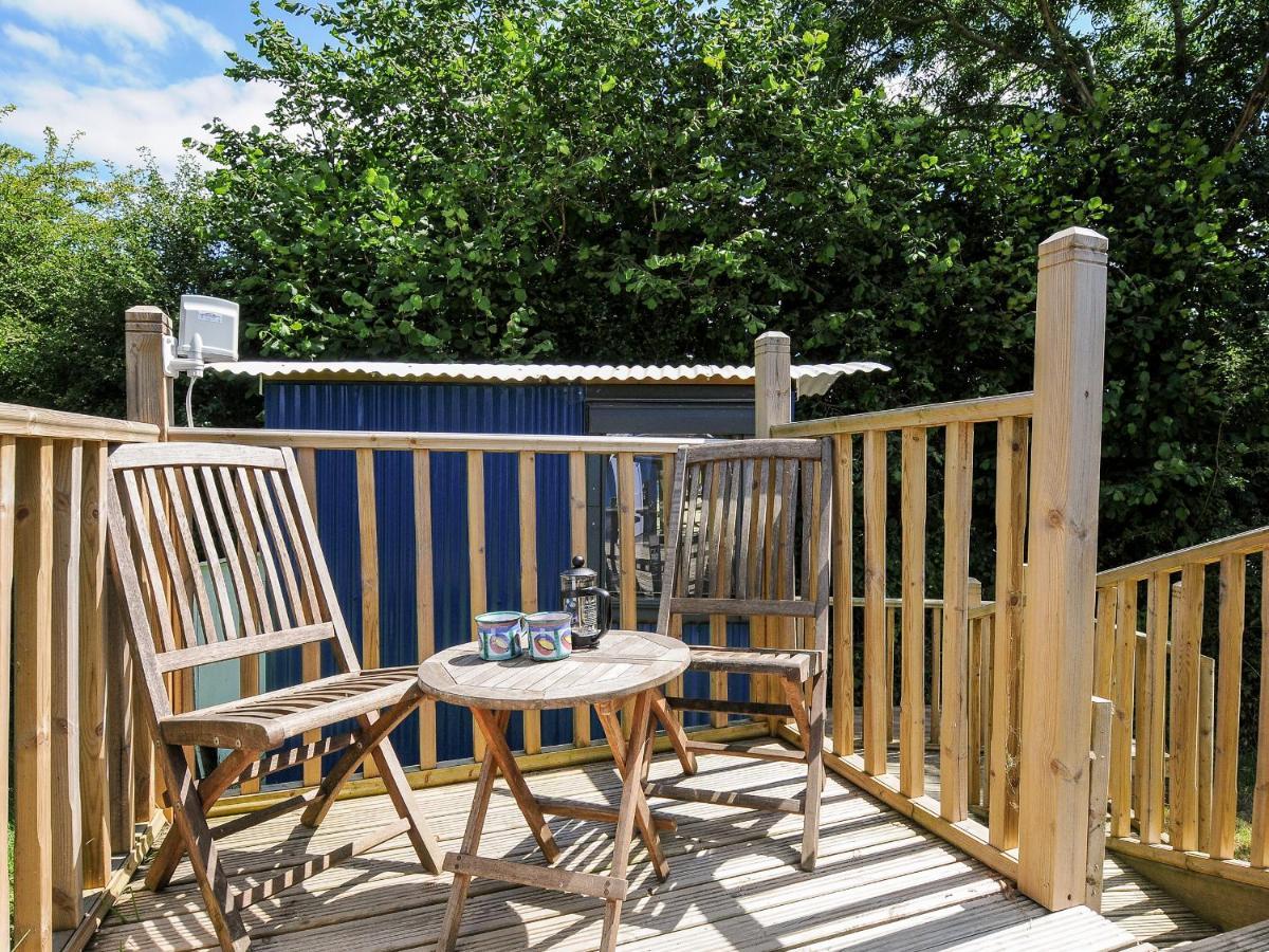 Shepherds Hut Villa Lostwithiel Exterior foto