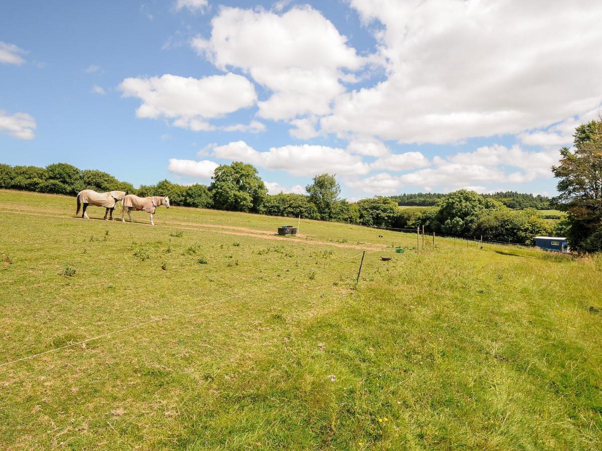 Shepherds Hut Villa Lostwithiel Exterior foto